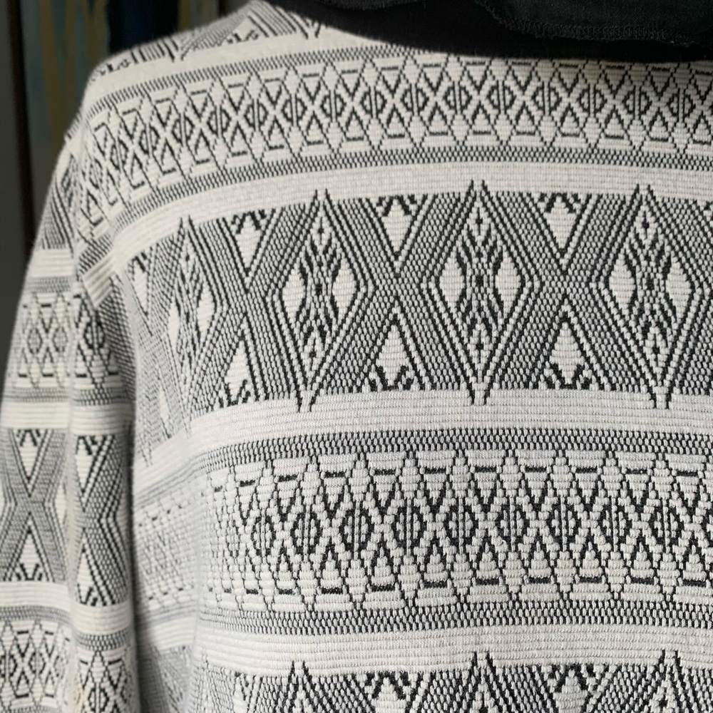 Patterned Long Sleeve - Picture 2 of 3